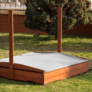 Slēgta smilšu kaste ar soliem un jumtu Springos SBP140RSET02 140x140 cm