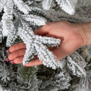KALNU EGLE LUX 220 CM